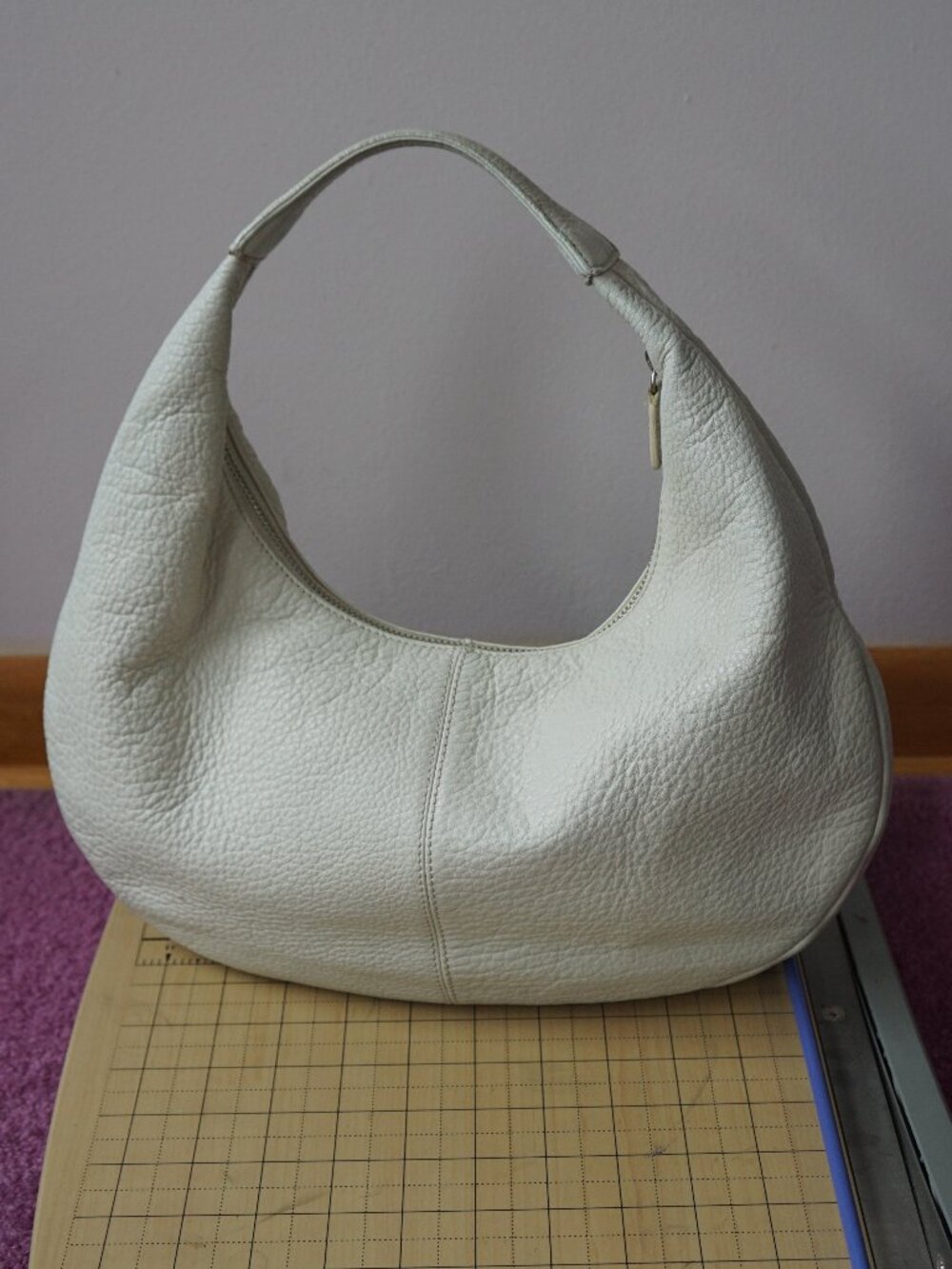 Wilsons Leather cream genuine leather crescent shoulder bag